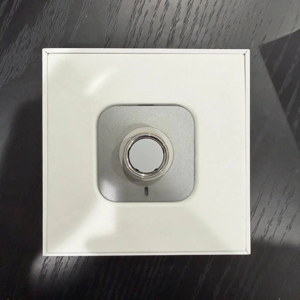 Oura Ring 4 in Elegant Gold
